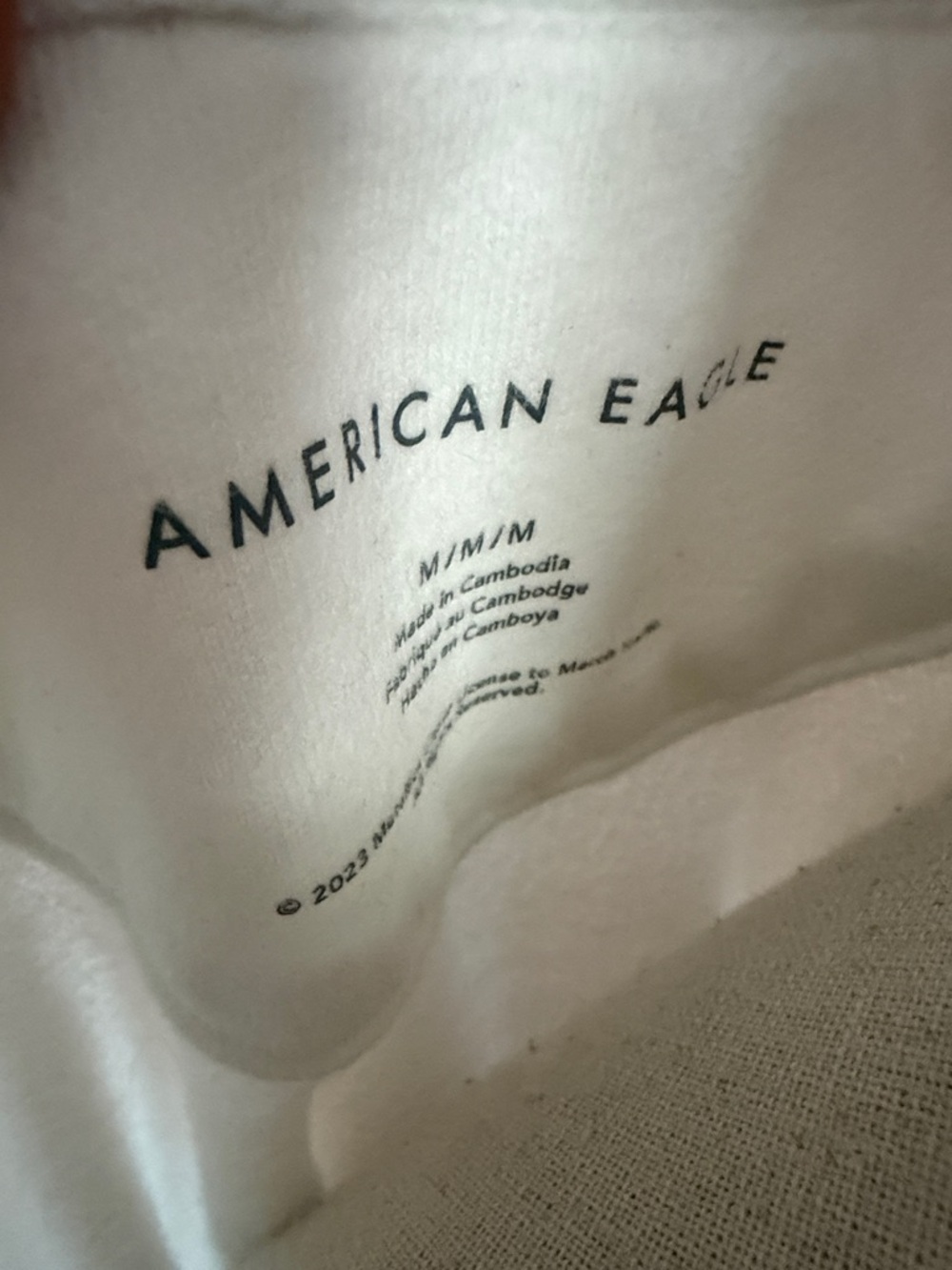 American Eagle Outfitters White Sweatshirt with Light Blue Metallica Graphic - Picture 2 of 5